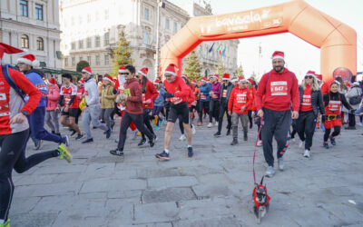 Bavisela di Natale 2025: oltre 1.300 partecipanti in Piazza Unità d’Italia